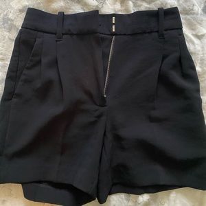 Aritzia Effortless Wilfred Shorts in XXS